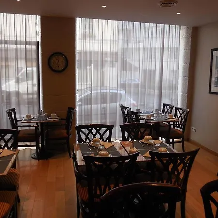 Cardinal Rive Gauche 3*