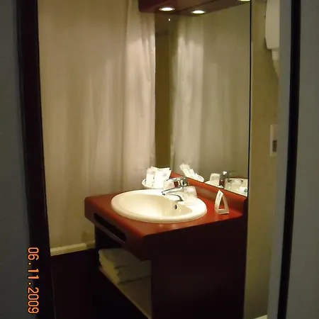 Cardinal Rive Gauche ホテル 3*