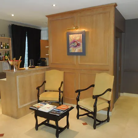 Cardinal Rive Gauche 3*