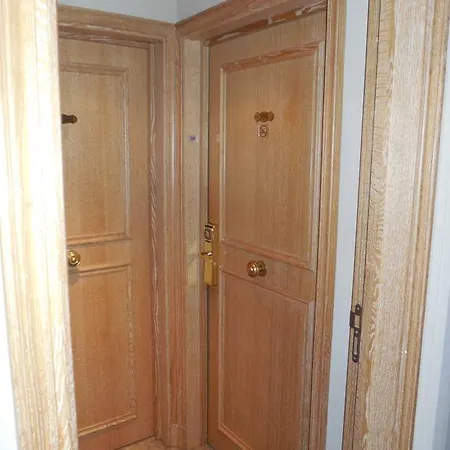 Cardinal Rive Gauche Hotel 3*