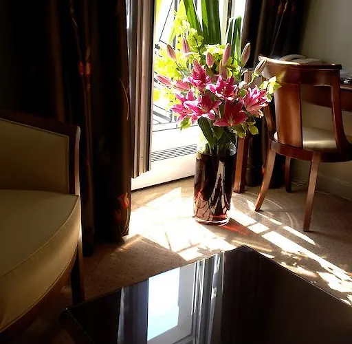 Cardinal Rive Gauche Paris