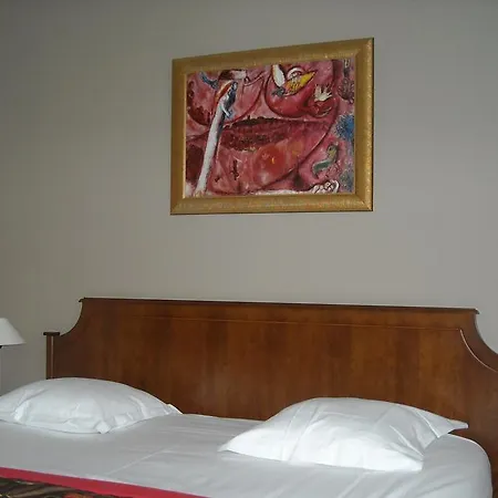 Cardinal Rive Gauche פריז