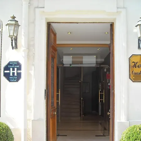 Cardinal Rive Gauche מלון 3*