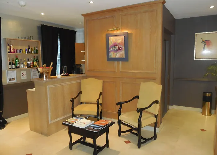 Cardinal Rive Gauche 3*